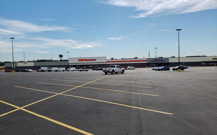 Pictures of Retail property located at 8207 - 8325 N Florida Ave, Tampa, FL 33604 for lease - image #1
