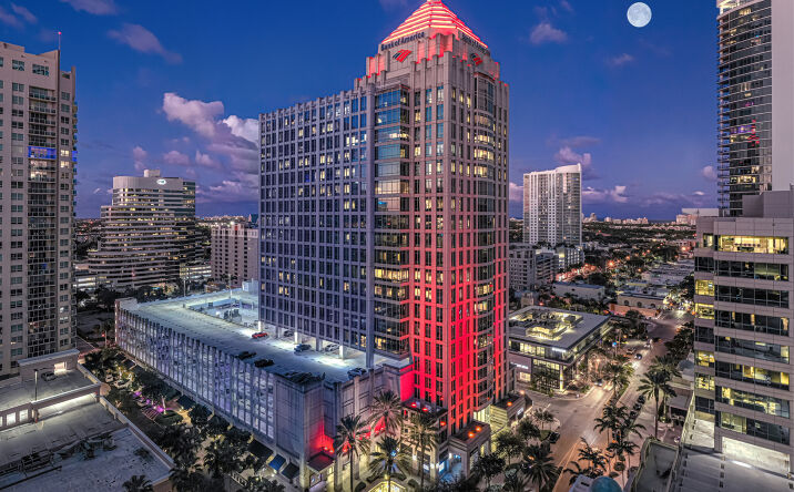 Pictures of Retail, Restaurant property located at 401 E Las Olas Blvd, Fort Lauderdale, FL 33301 for lease - image #1