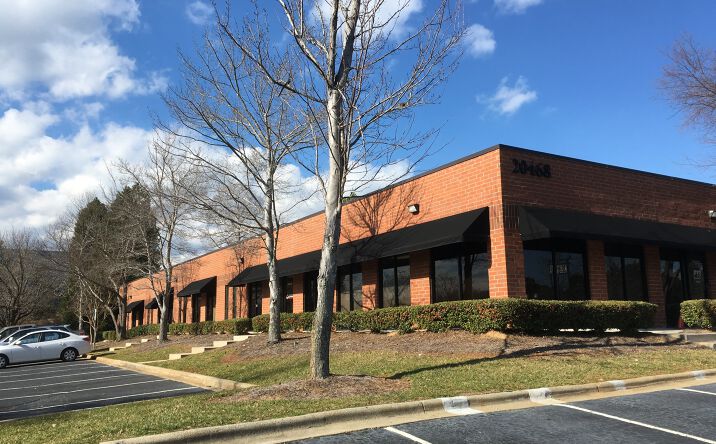 Pictures of Industrial property located at 20464-20488 Chartwell Center Drive, Cornelius, NC 28031 for lease - image #1
