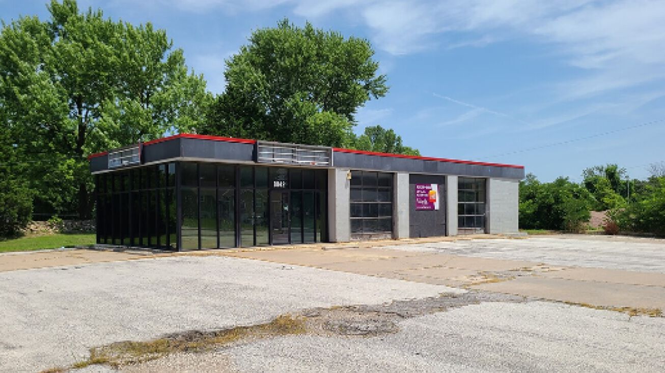 8042 Parallel Pkwy, Kansas City, KS 66112 Retail Space for Lease