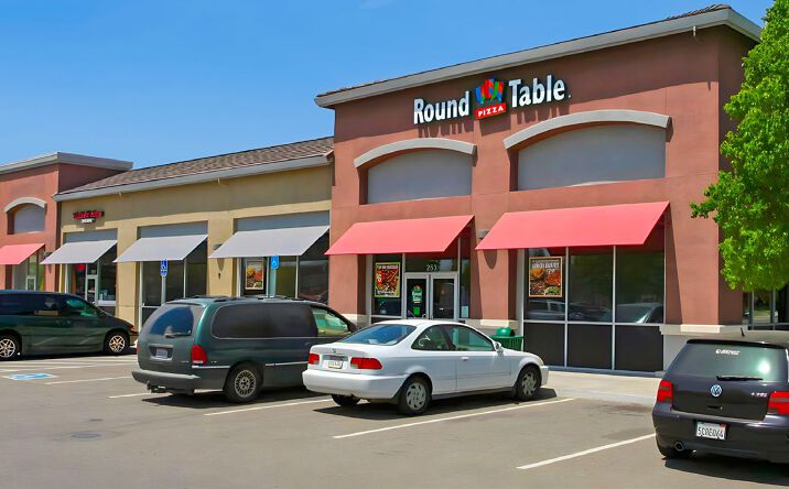 Pictures of Retail property located at 269-273 Spreckels Avenue, Manteca, CA 95336 for lease - image #1