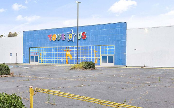 Pictures of Retail property located at 2700 Sisk Road., Modesto, CA 95350 for lease - image #1