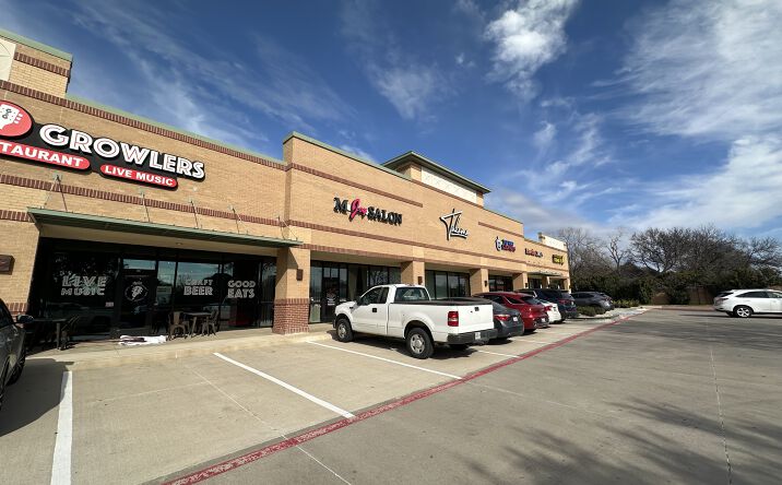 Pictures of Retail, Office, Restaurant property located at 400 Flower Mound Rd, Flower Mound, TX 75028 for lease - image #1