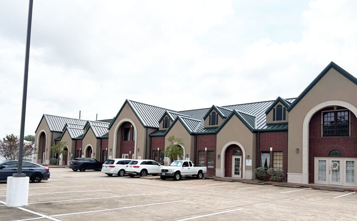 Pictures of Office property located at 2225 County Rd 90, Pearland, TX 77584 for lease - image #1