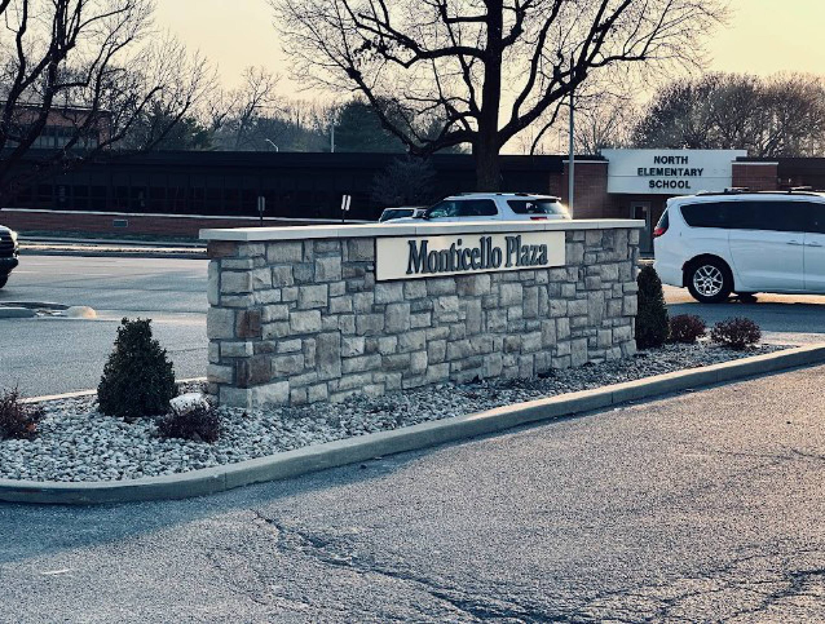 Monticello Plaza