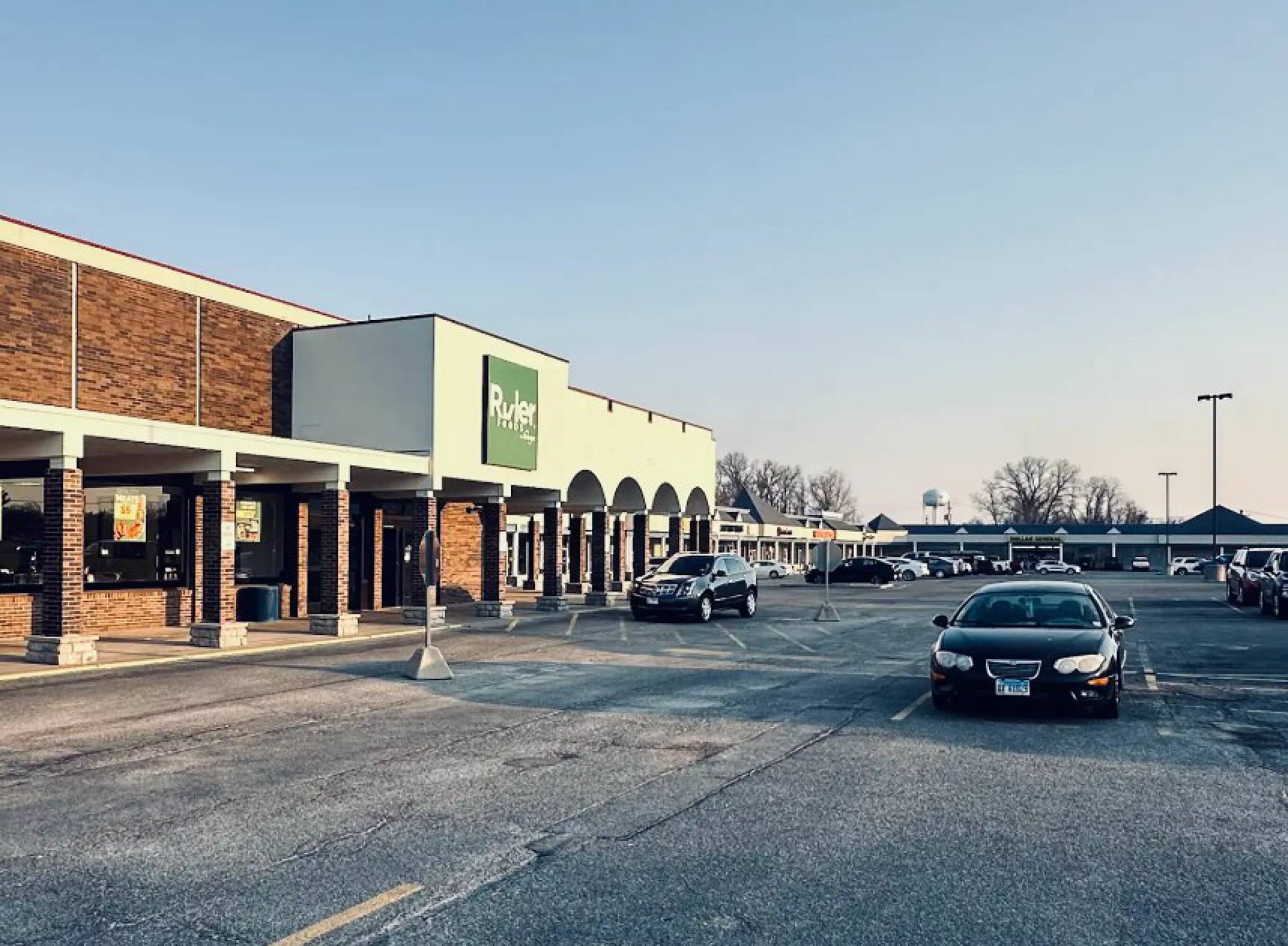 Monticello Plaza