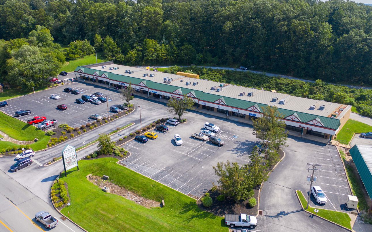 180 Leaders Heights, York, PA 17402 Retail Space for Lease The