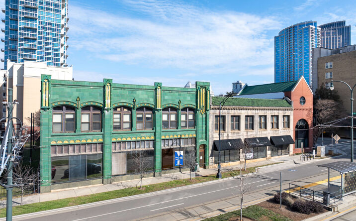 Pictures of Office property located at 402 W Trade St, Charlotte, NC 28202 for lease - image #1