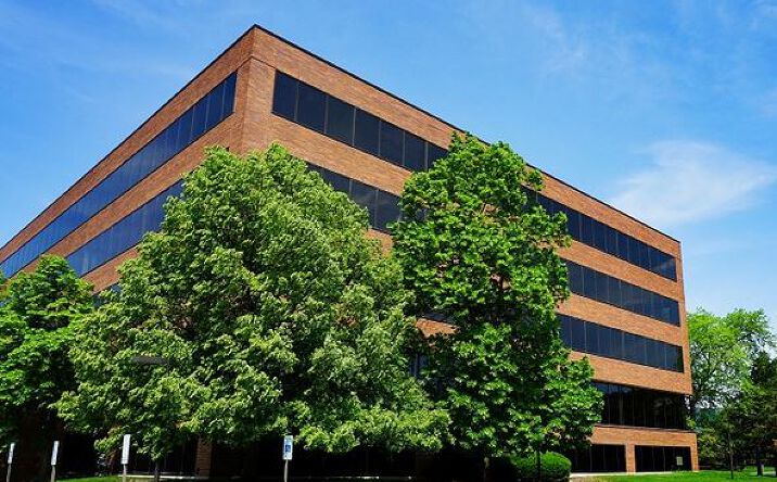 Pictures of Office property located at 300 Knightsbridge Pkwy, Lincolnshire, IL 60069 for lease - image #1
