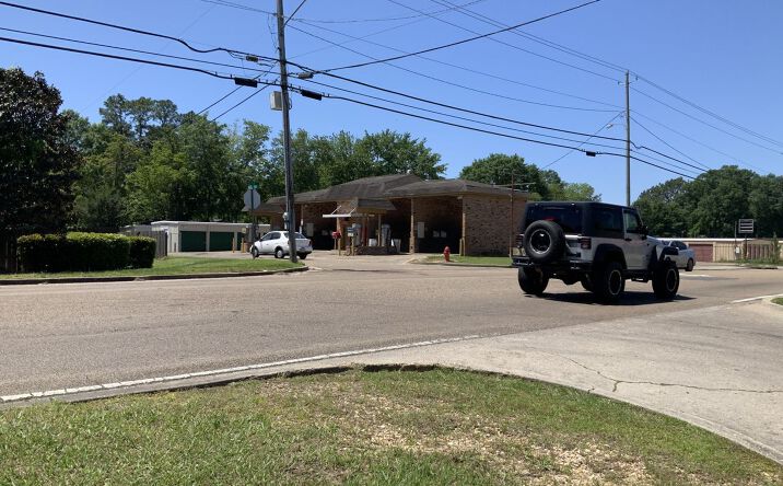 Pictures of Retail, Office, Land property located at 2400 Lincoln Rd, Hattiesburg, MS 39402 for lease - image #1