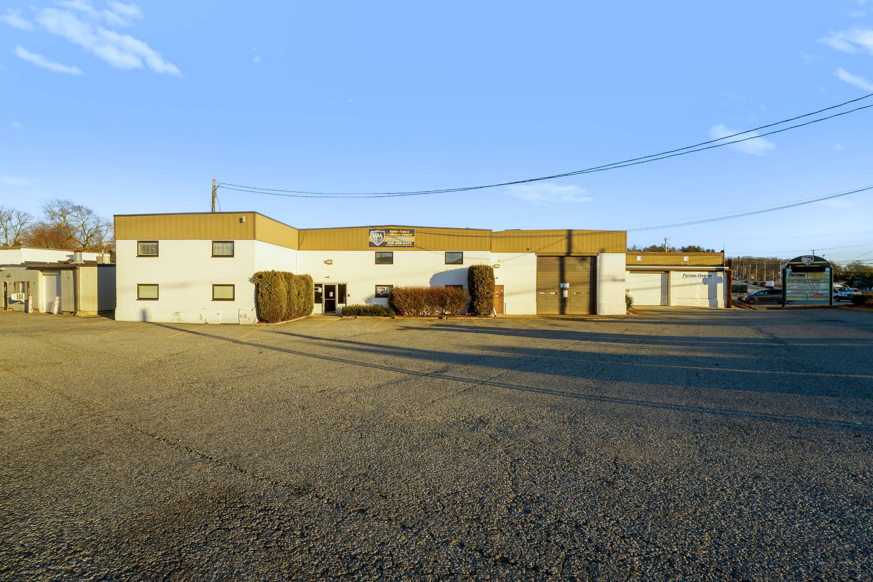 840 Cumberland Hill Rd, Woonsocket, RI 02895