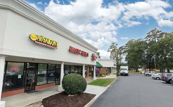 Pictures of Retail property located at 550 Oyster Point Road, Newport News, VA 23602 for lease - image #1