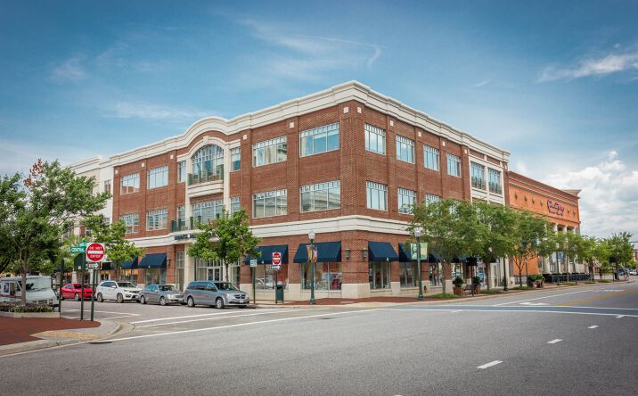 Pictures of Office property located at 249 Central Park Avenue, Virginia Beach, VA 23462 for lease - image #1