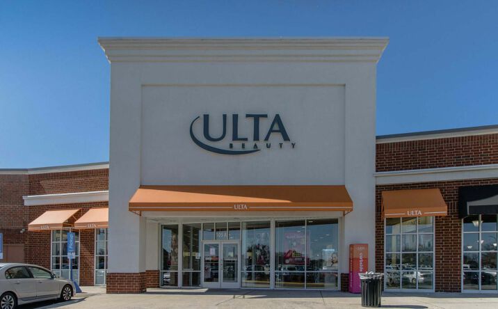 Pictures of Retail property located at 1412 Greenbrier Pkwy, Chesapeake, VA 23320 for lease - image #1
