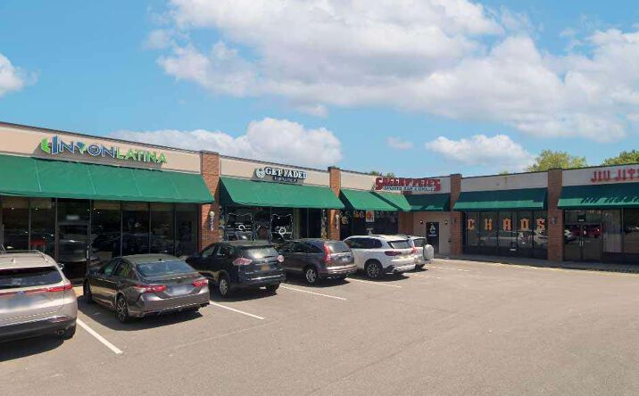 Pictures of Retail property located at 4700-4736 Princess Anne Road, Virginia Beach, VA 23462 for lease - image #1
