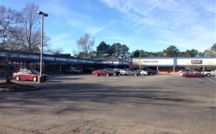 Pictures of Retail property located at 1457 Mt. Pleasant Road, Chesapeake, VA 23322 for lease - image #1