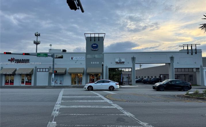 Pictures of Retail property located at 5050 Biscayne Blvd # 100, Miami, FL 33137 for lease - image #1