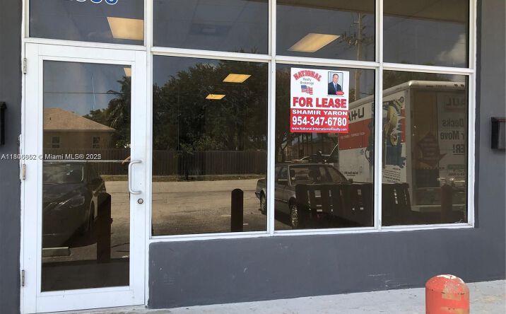 Pictures of Special Purpose property located at 2300 N 23rd Ave # 4, Hollywood, FL 33020 for lease - image #1