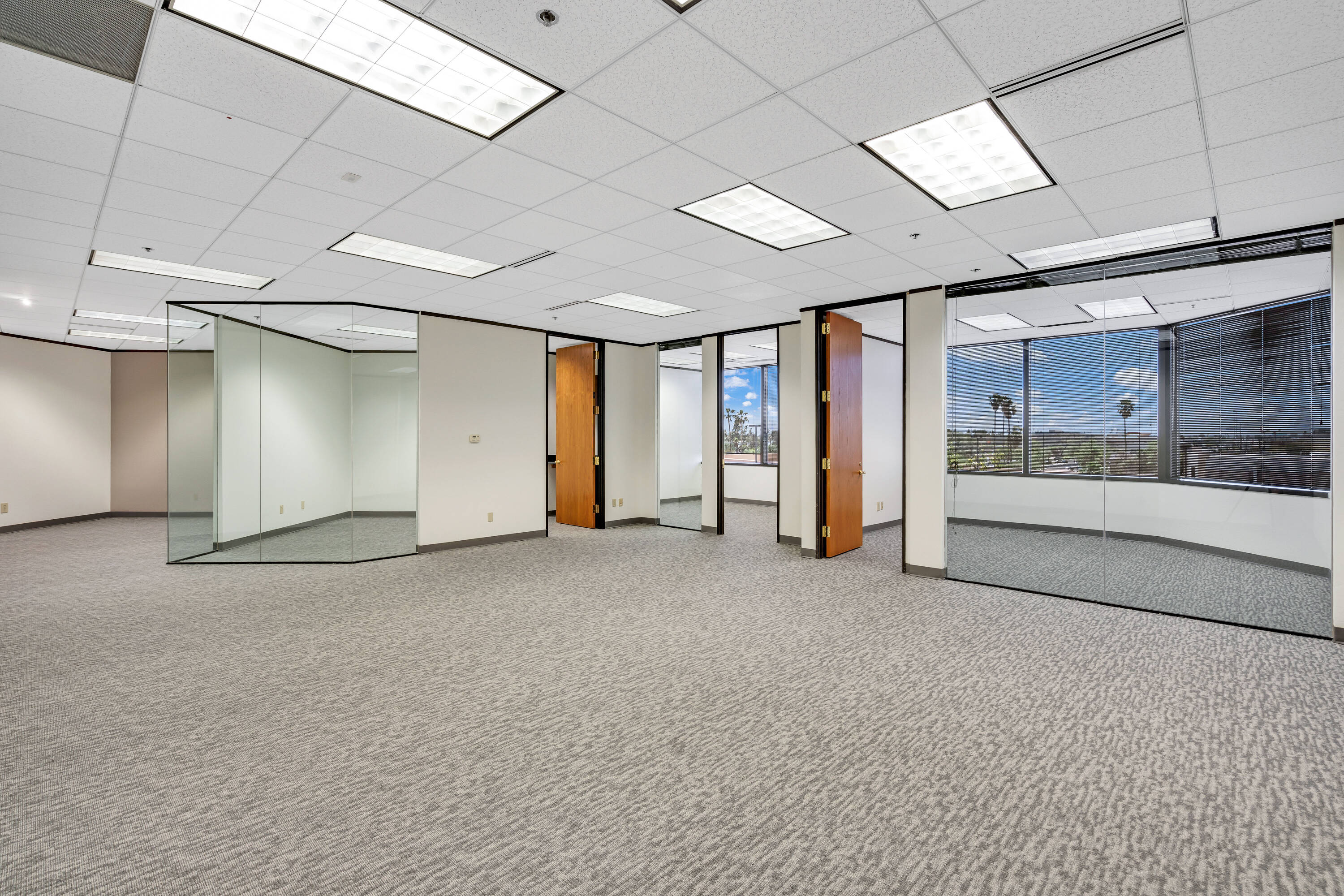24 West Camelback Road - rfw49sb