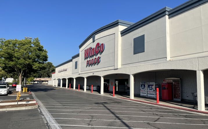 Pictures of Retail property located at 235 E Barnett Rd, Medford, OR 97501 for lease - image #1