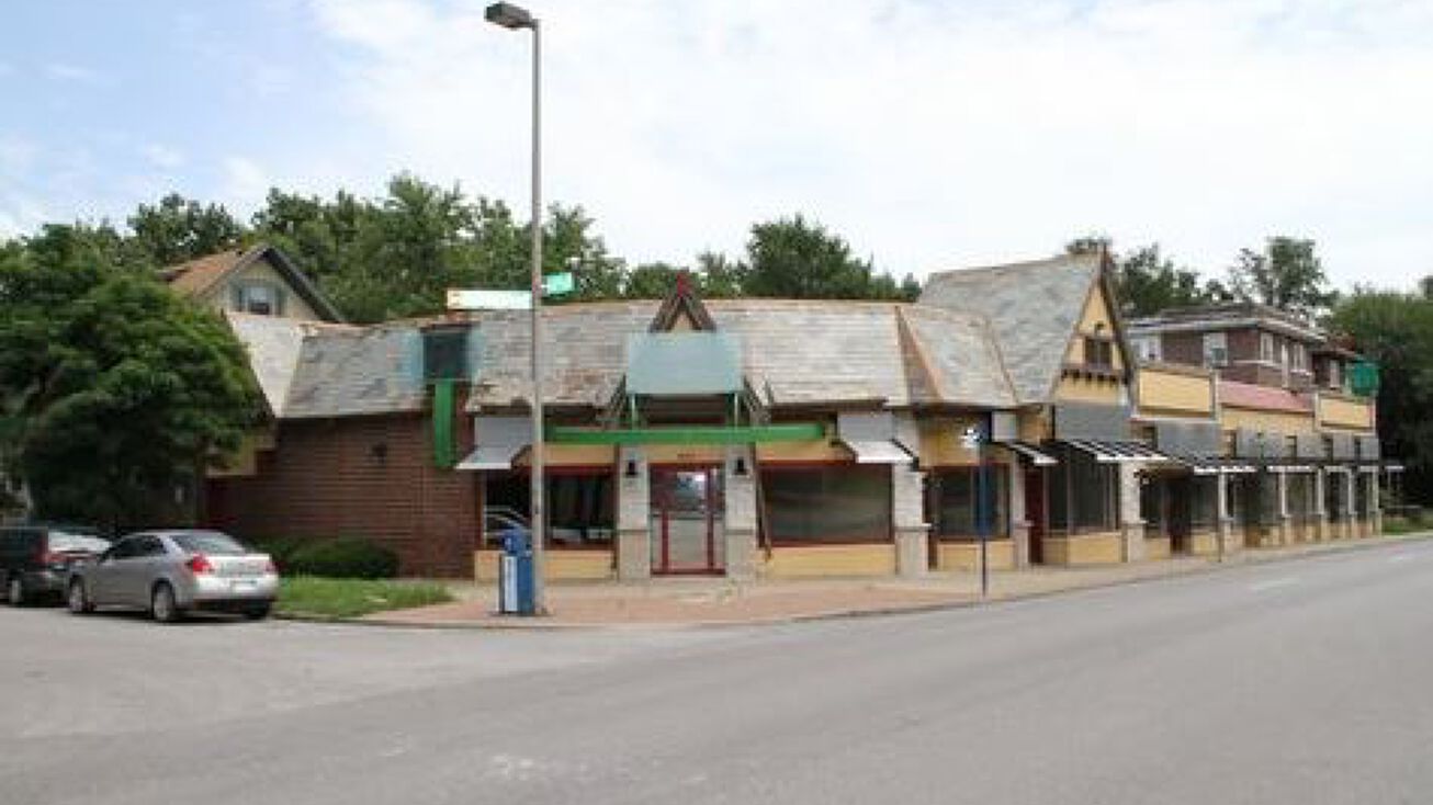3701A Summit St, KCMO, MO 64111 Retail Space for Lease Valentine Place