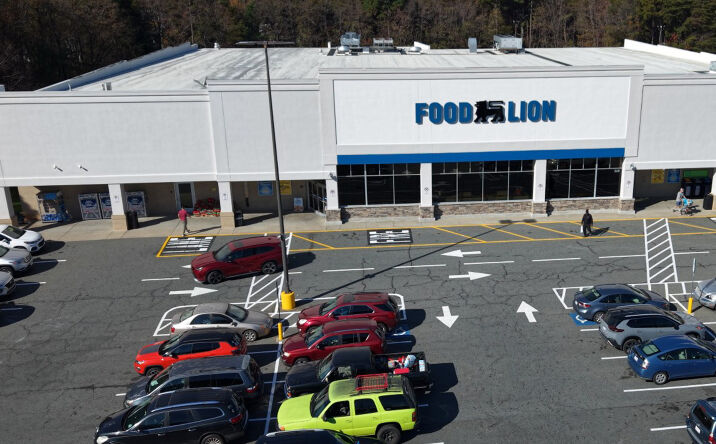 Pictures of Retail property located at 529-559  E Plaza Dr, Mooresville, NC 28115 for lease - image #1