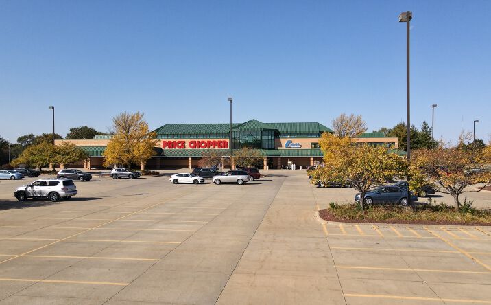 Pictures of Retail property located at 5440 NW 86th St, Johnston, IA 50131 for lease - image #1