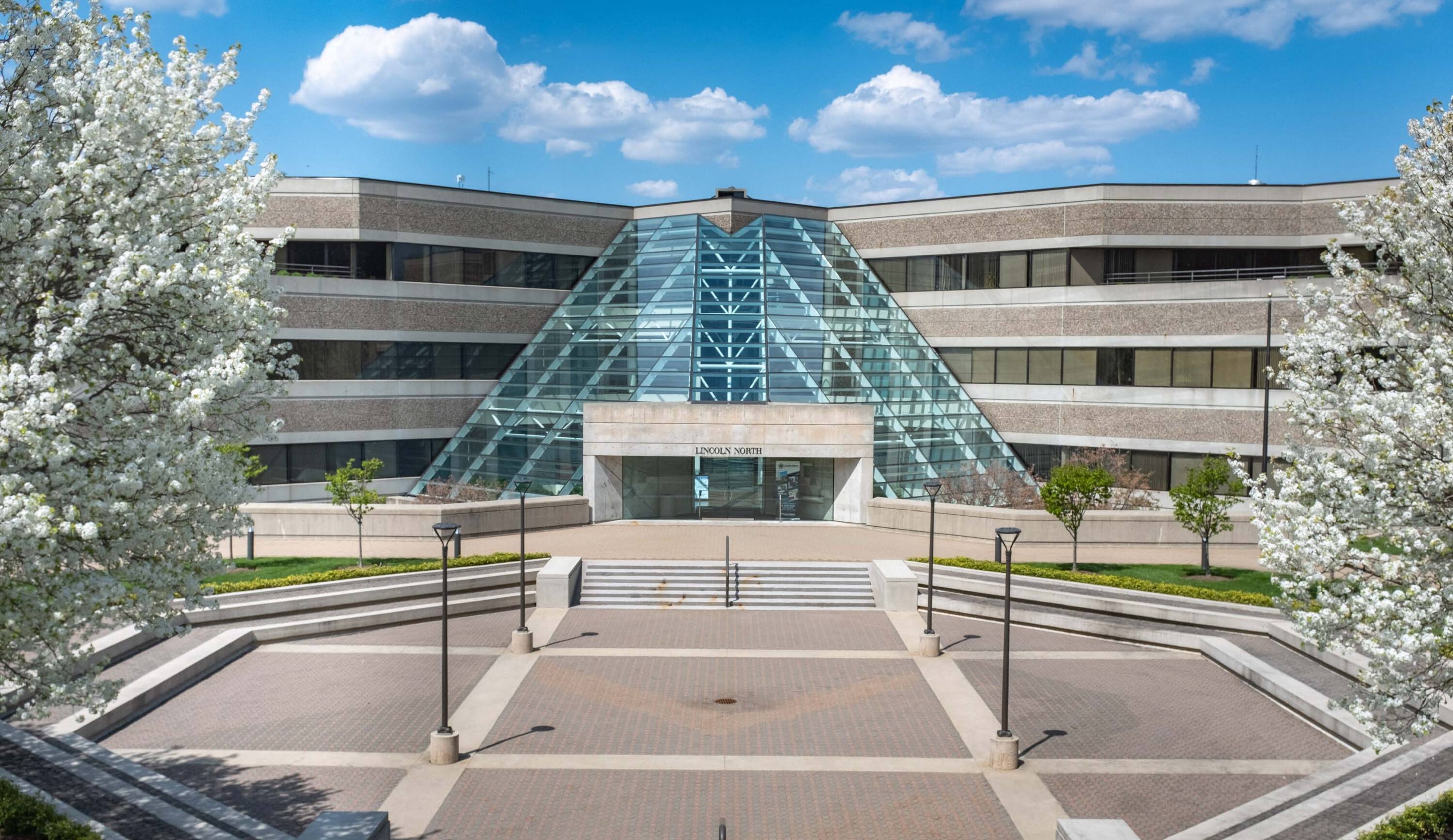 55 Old Bedford Rd, Lincoln, MA 01773