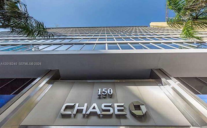 Pictures of Office property located at 150 SE 2nd Ave # 1402, Miami, FL 33131 for lease - image #1