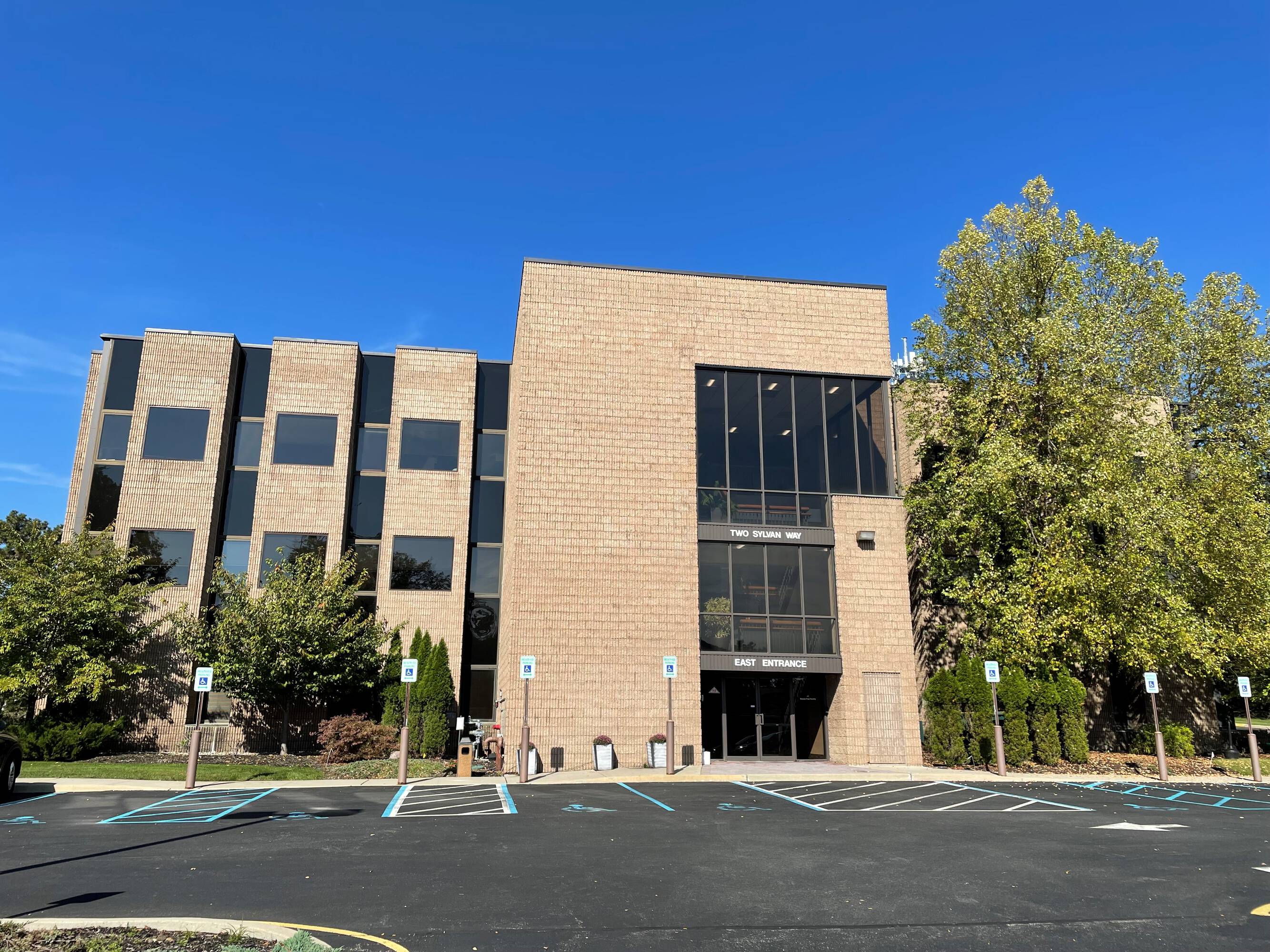 2 Sylvan Way, Parsippany, NJ 07054