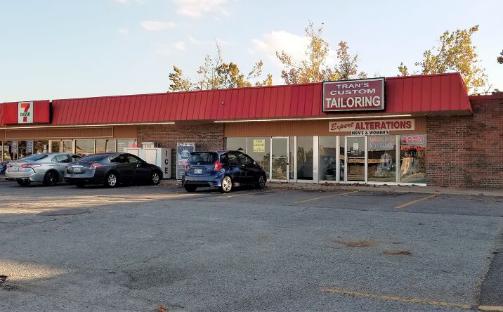 Pictures of Retail property located at 2914 NW 122nd St, Oklahoma City, OK 73120 for lease - image #1