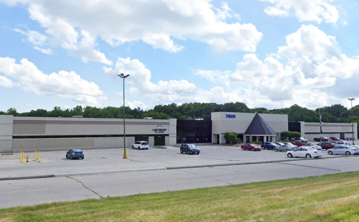 Pictures of Office property located at 7900 Hickman Rd, Windsor Heights, IA 50324 for lease - image #1
