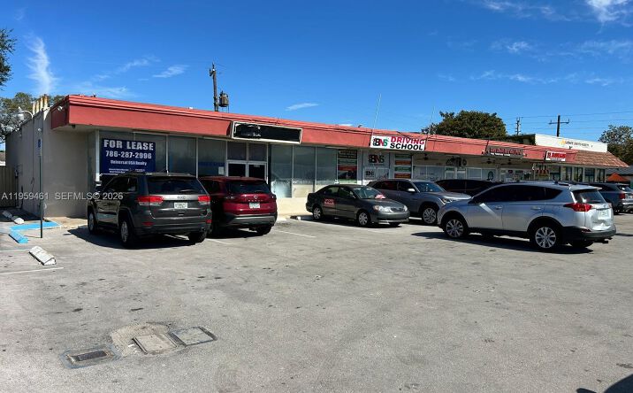 Pictures of Restaurant, Retail property located at 6339 Johnson St, Hollywood, FL 33024 for lease - image #1