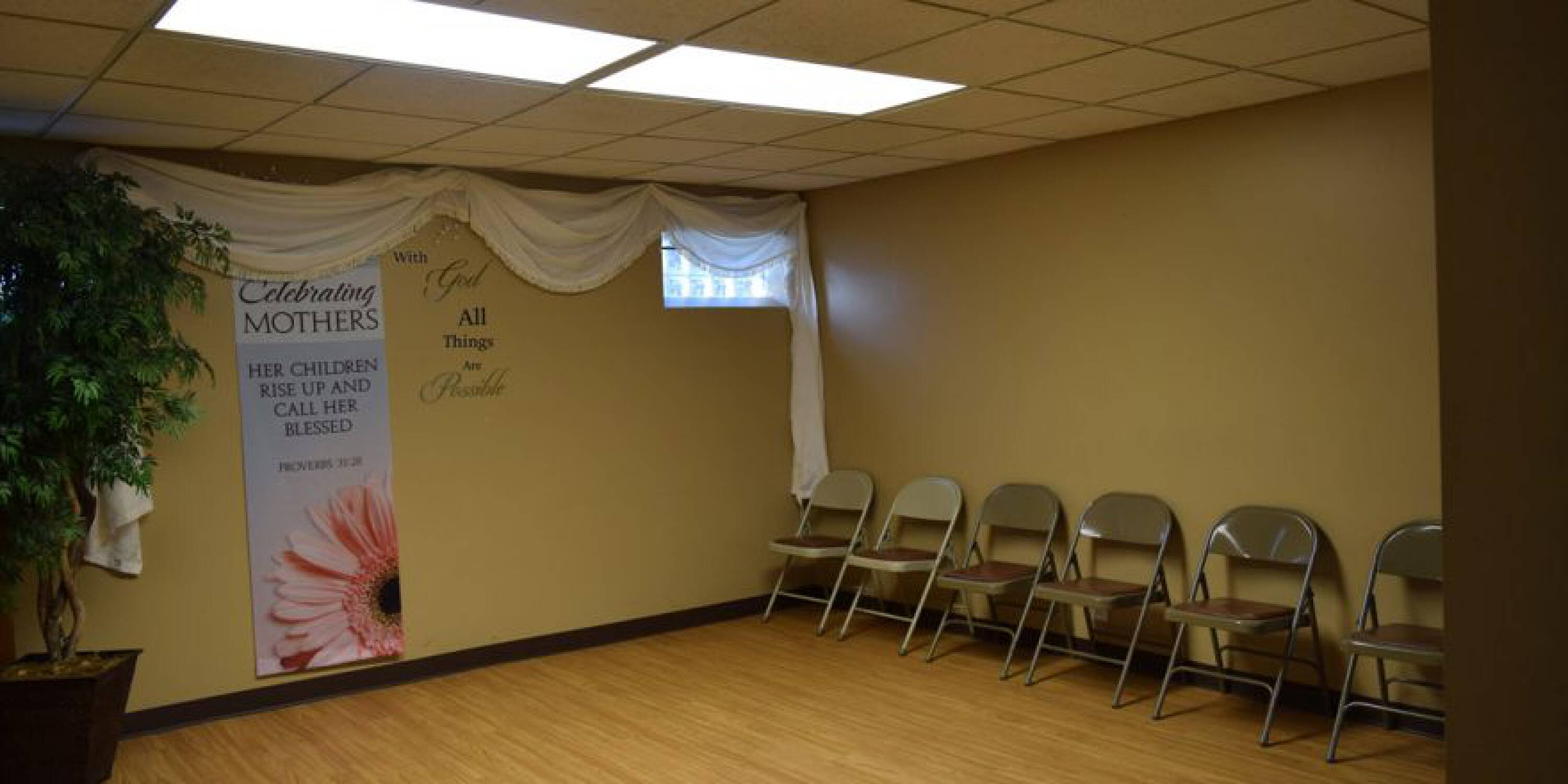 19305 Cameron St, Detroit, MI 48203