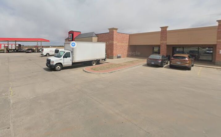 Pictures of Retail property located at 12904 N Mustang Rd, Yukon, OK 73099 for lease - image #1