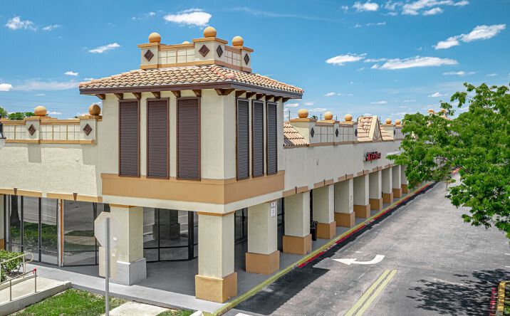 Pictures of Retail property located at 1 N State Rd 7, Margate, FL 33063 for lease - image #1