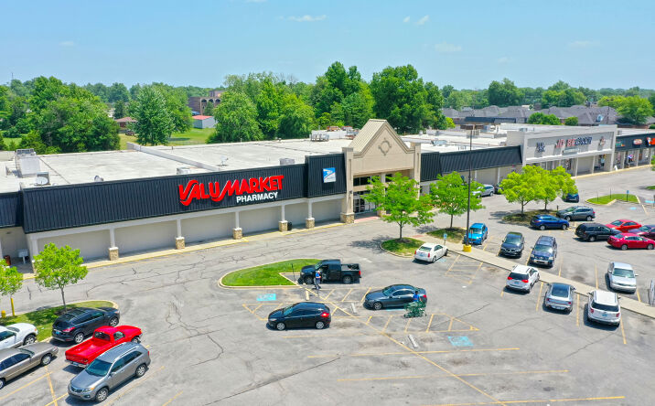 Pictures of Retail property located at 7525 Outer Loop, Louisville, KY 40228 for lease - image #1