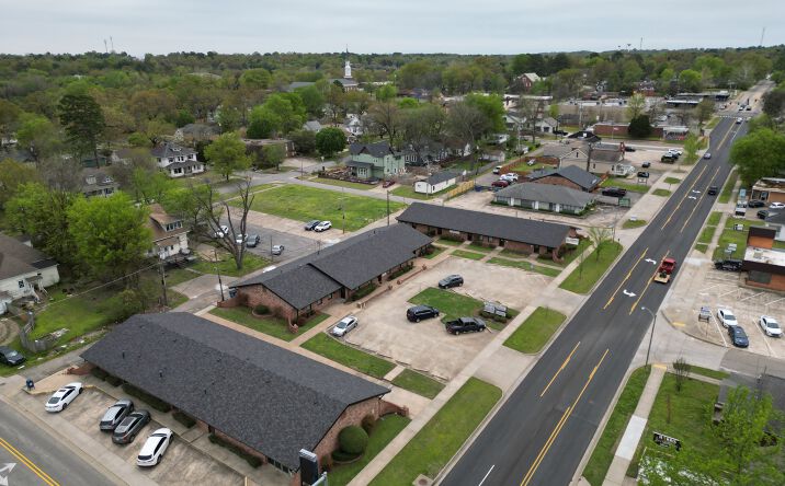 Pictures of Retail, Office property located at 300 N Greenwood Ave, Fort Smith, AR 72901 for lease - image #1