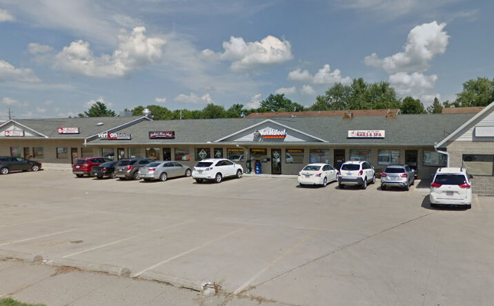 Pictures of Retail, Office property located at 226 N 4th St, Chillicothe, IL 61523 for lease - image #1