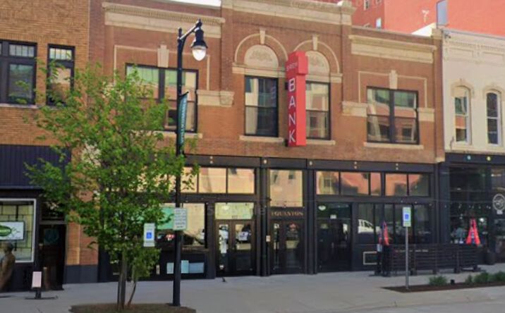 Pictures of Retail property located at 822 S Kansas Ave, Topeka, KS 66612 for lease - image #1