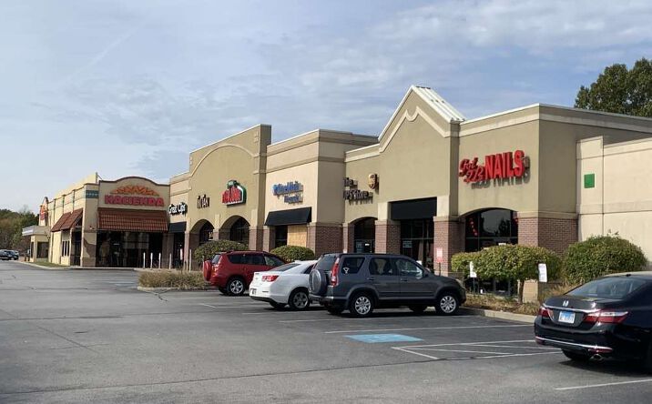 Pictures of Retail property located at 3903 Portage Rd, South Bend, IN 46628 for lease - image #1
