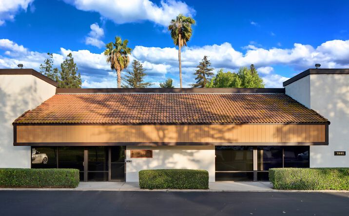 Pictures of Office property located at 1901-1991 Gateway Blvd, Fresno, CA 92327 for lease - image #1