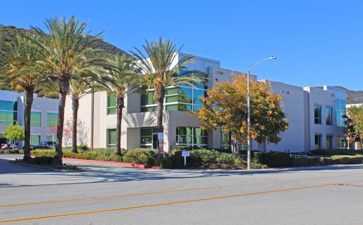 Pictures of Office, Industrial property located at 27381 Vía Industria, Temecula, CA 92590 for lease - image #1