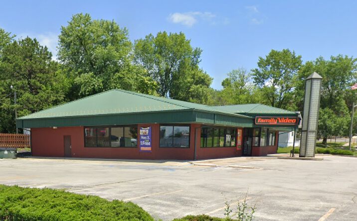 Pictures of Retail property located at 303 St Louis St, Fulton, MO 65251 for sales - image #1