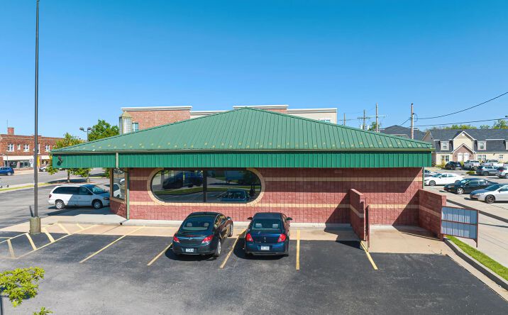 Pictures of Retail property located at 1012 Commercial St, Emporia, KS 66801 for lease - image #1