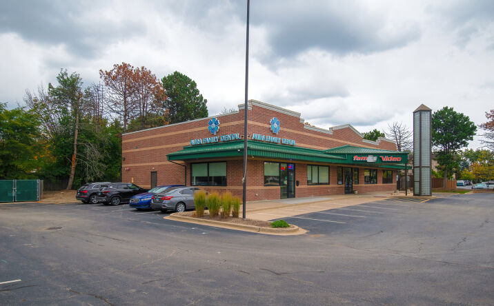 Pictures of Retail property located at 740-750 W Hintz Rd, Wheeling, IL 60090 for lease - image #1