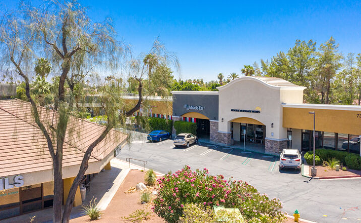 Pictures of Retail, Office, Restaurant property located at 73011-73131 Country Club Dr, Palm Desert, CA 92260 for lease - image #1