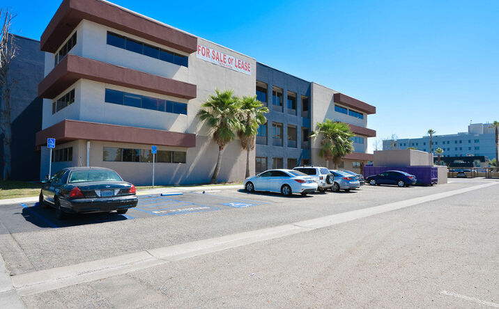 Pictures of Office property located at 3550 Q St, Bakersfield, CA 93301 for lease - image #1