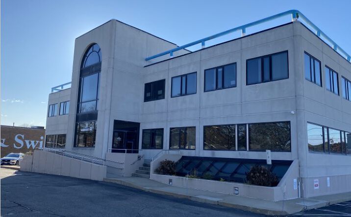 Pictures of Office property located at 11 Vanderbilt Ave, Norwood, MA 02062 for lease - image #1