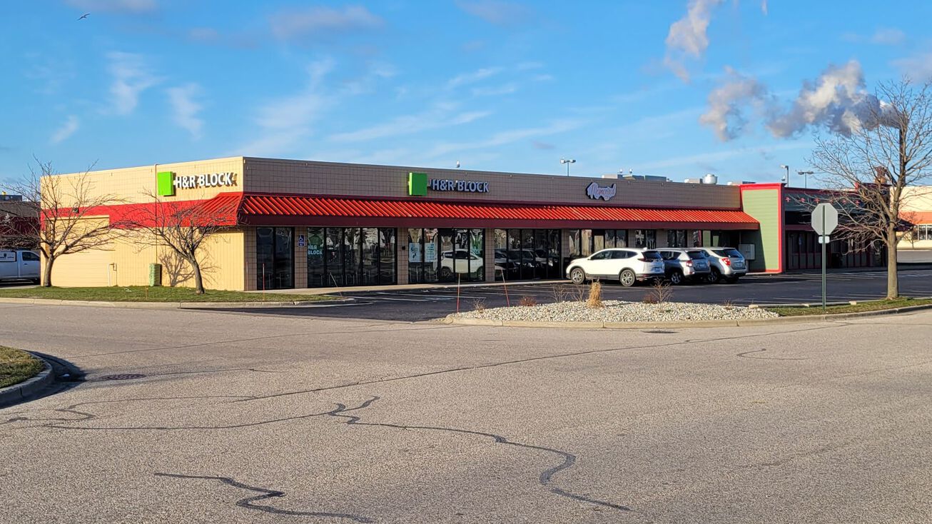 2675 Henry St, Muskegon, MI 49441